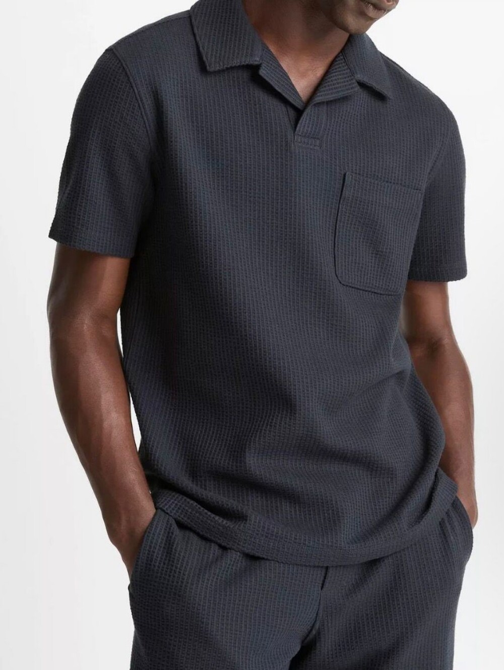 Vince Seersucker-Knit Stretch-Cotton Short-Sleeve Johny-Collar Shirt